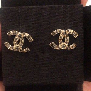 Meet your Posher, Mia